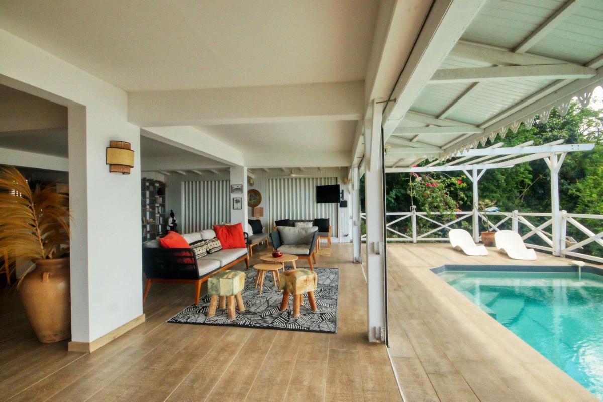 4 Location villa piscine Martinique Anses d Arlets_salon